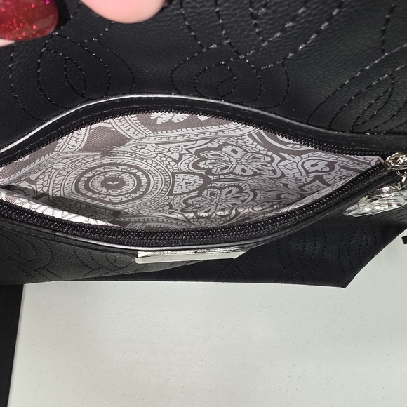 Bella Russo Black Faux Leather Shoulder bag w/Tassel NWT Adj Strap Heart Charms - Picture 3 of 10